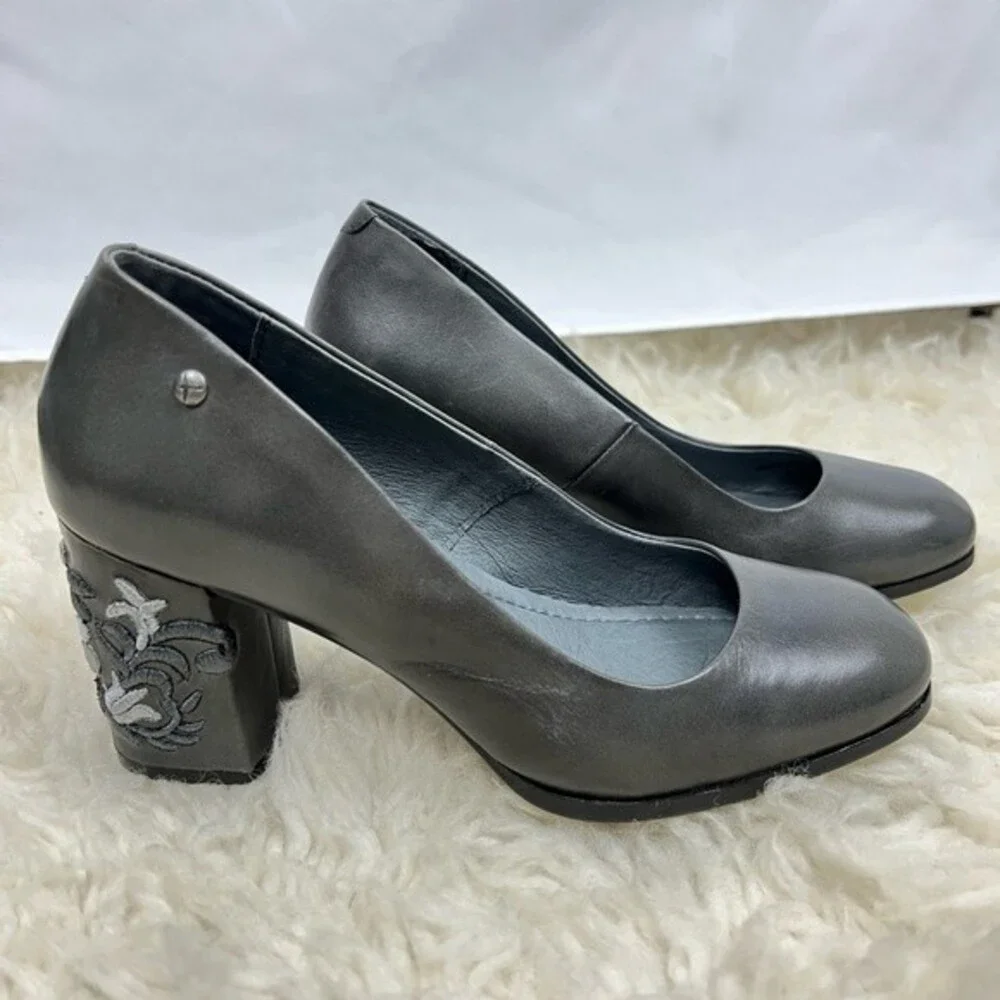 Pikolino embroidered block heel